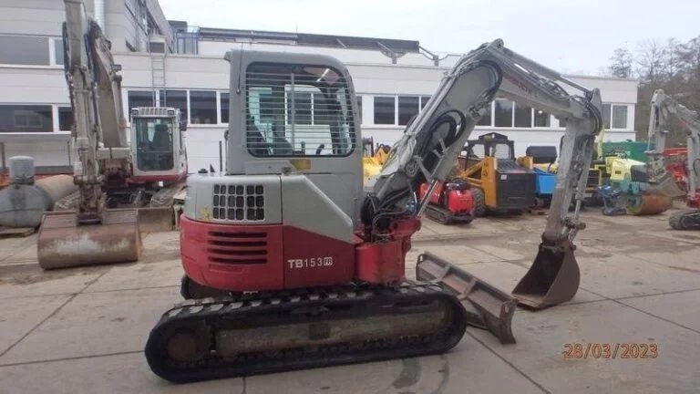 Takeuchi 153 FR, (2008), 5225 heures, 5.6T - occasion