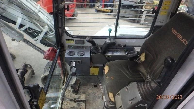 Takeuchi 153 FR, (2008), 5225 heures, 5.6T - occasion - photo 3