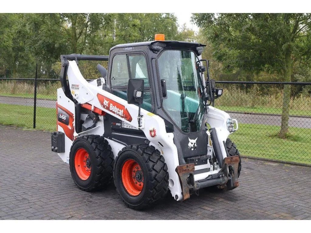Chargeuse compacte Bobcat S66 High Flow 2022 - photo 3