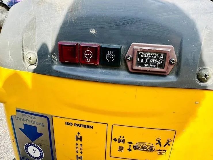 Komatsu PC09-1, (2008), 1500 heures, 0.8T - occasion - photo 3