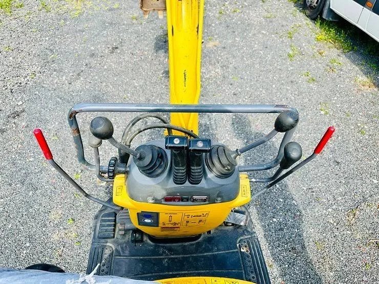 Komatsu PC09-1, (2008), 1500 heures, 0.8T - occasion - photo 4