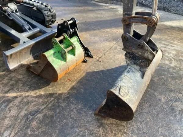 Volvo EC27C, (2015), 3095 heures, 2.8T - occasion - photo 2