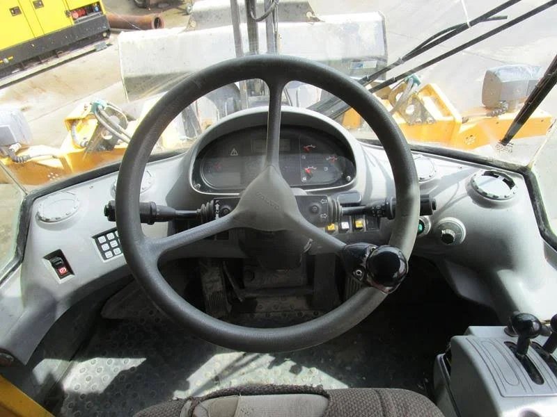 Volvo L90E, (2006) - occasion - photo 4