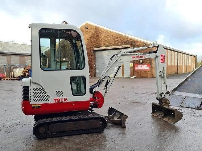 Takeuchi TB016, (2006), 1789 heures, 1.6T – occasion - photo 2