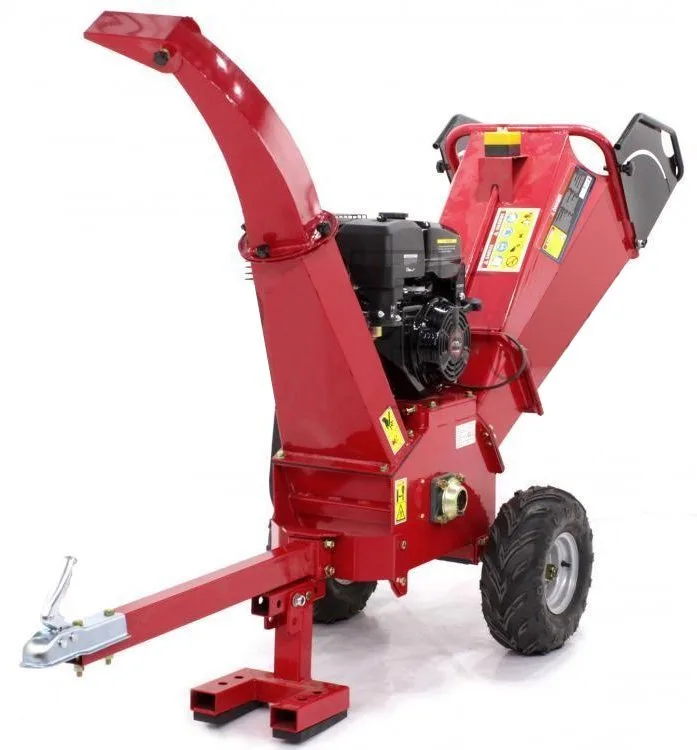 Broyeur de végétaux 15,5 cv - avec attelage et démarrage électrique