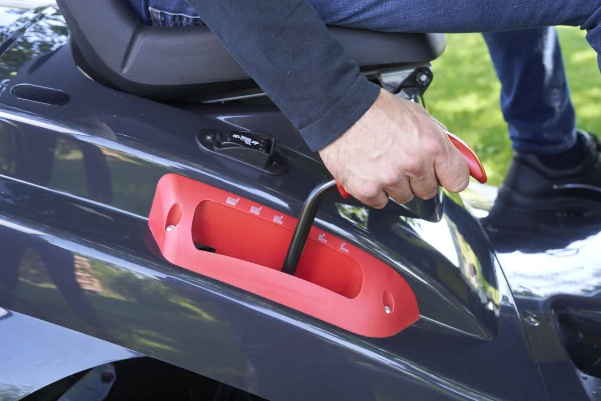 Tracteur de pelouse à essence AL-KO Comfort 18-111.4 HDS-A V2 - photo 5