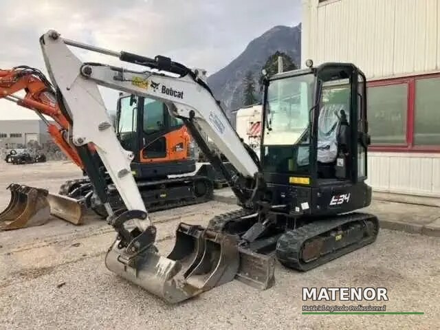 Bobcat E34, (2019), 1346 ore, 3,4 t - usato