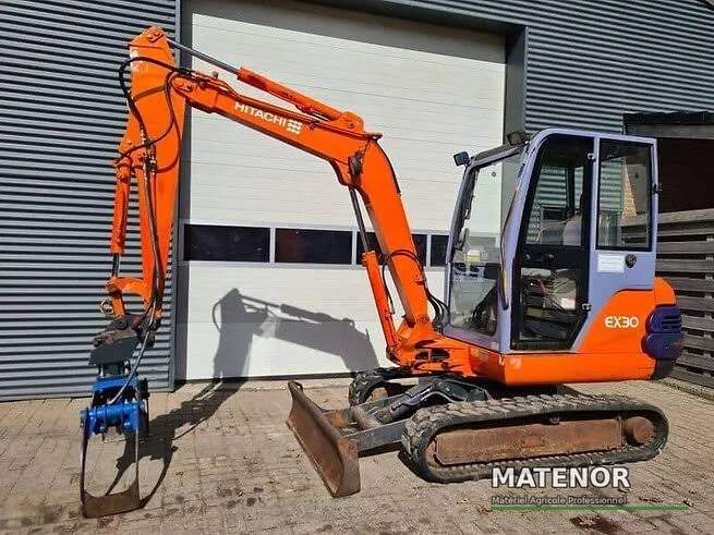 Hitachi EX30, (2006), 4568 val., 2,97T – naudota
