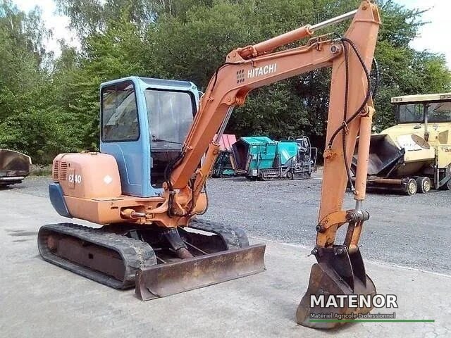 Hitachi EX40, (2000), 4600 heures + 3 Godets - occasion