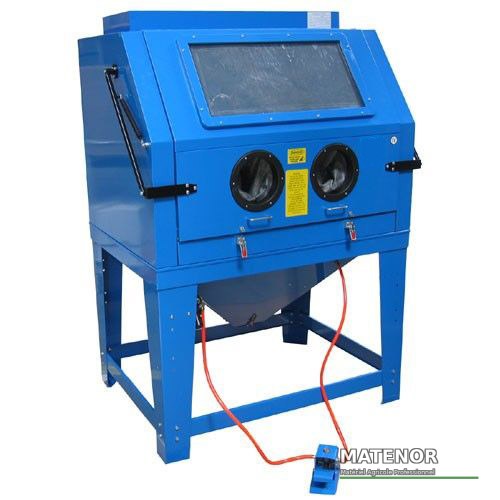 Cabine de sablage 990 litres avec aspiration et grande fenêtre alimentation 230 volt