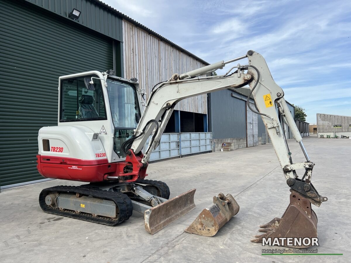 Takeuchi TB230 2020 – Mini Pelle 2,9T avec 2.049h, Moteur Yanmar 18,2 kW - photo 5