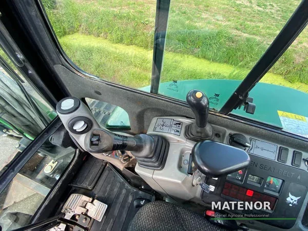 Použité minirypadlo BOBCAT E55 – 5,7T (2012) po generální oprav? se 3 lopatami - photo 2