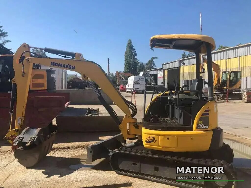 Komatsu PC30MR-2, (2008), 3920 horas, 3T – usado