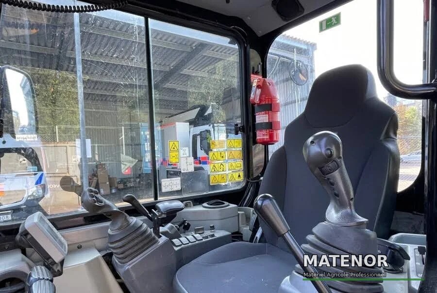 Caterpillar 303.5E CR, (2017), 1069 heures, 3.69T - occasion - photo 2