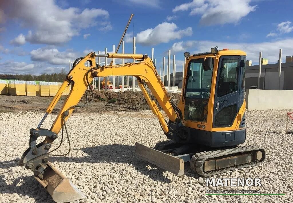 Hyundai Robex 27Z-9, (2011), 5800 heures, 2.8T - occasion - photo 2