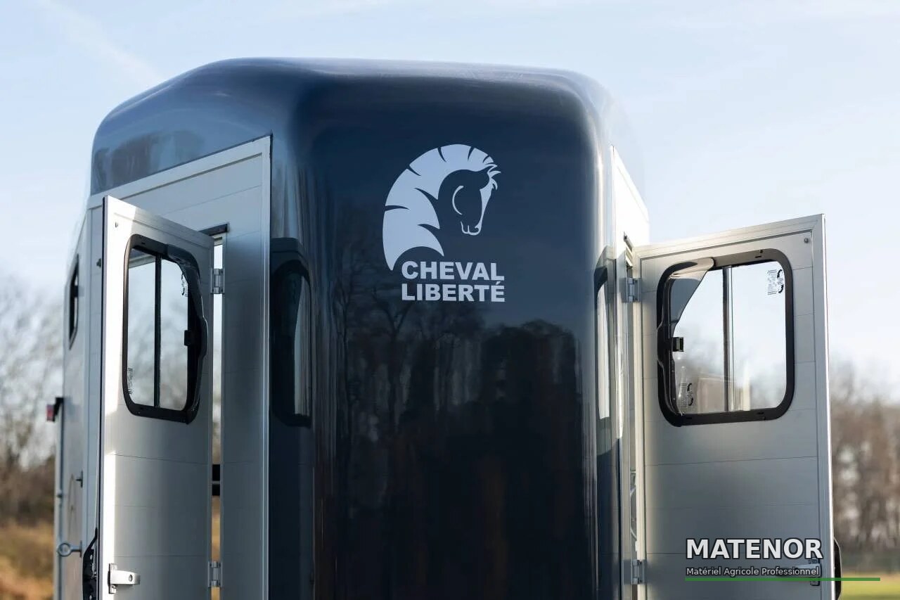 Remorque chevaux Liberté 2 places Touring Jumping Luxe - photo 5