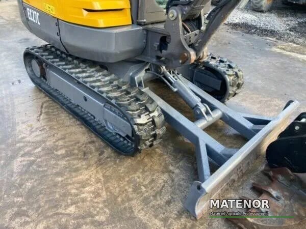 Volvo EC27C, (2015), 3095 heures, 2.8T - occasion - photo 4